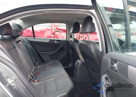 2017 Volkswagen Jetta 1.4T Se z USA, uszkodzony, nr VIN 3VWDB7AJ3HM415475